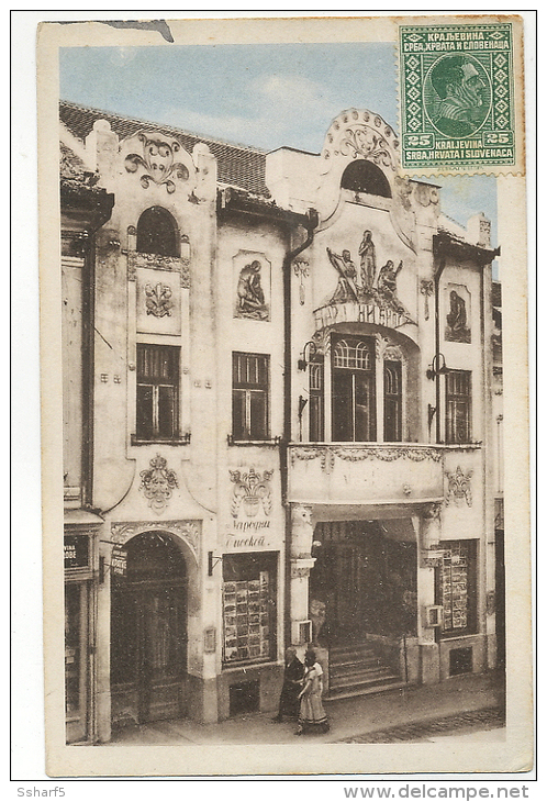 SOMBOR Narodnio Bioskop Shopfrony With Photos And Postcards And Streetlife C. 1920 - Serbie