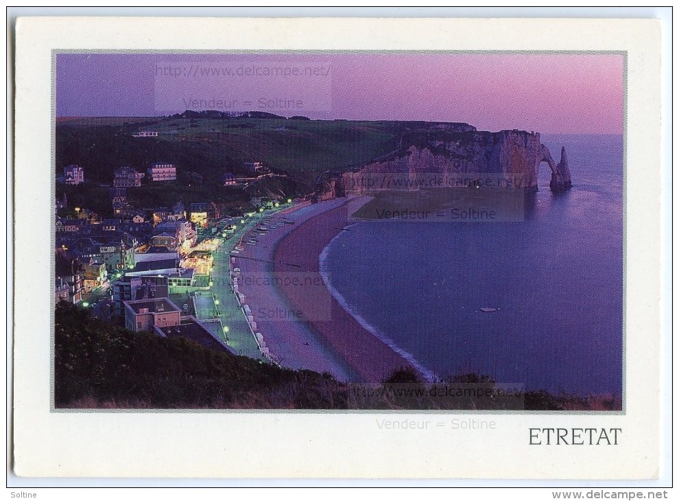 Etretat La Nuit - Seine-Maritime - Utilisée Pour Concours - 2 Scans - Etretat