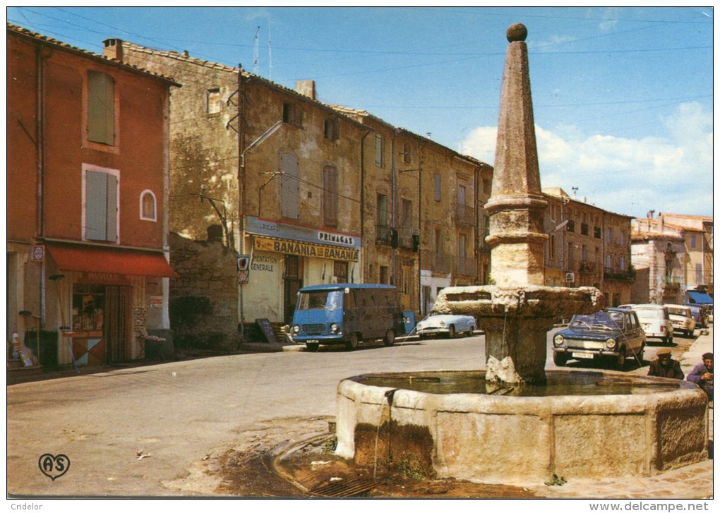 34 -  LE POUGET - RUE PLACE - FONTAINE - COMMERCES DONT PUBLICITE BANANIA ET PRIMAGAZ - Autres & Non Classés