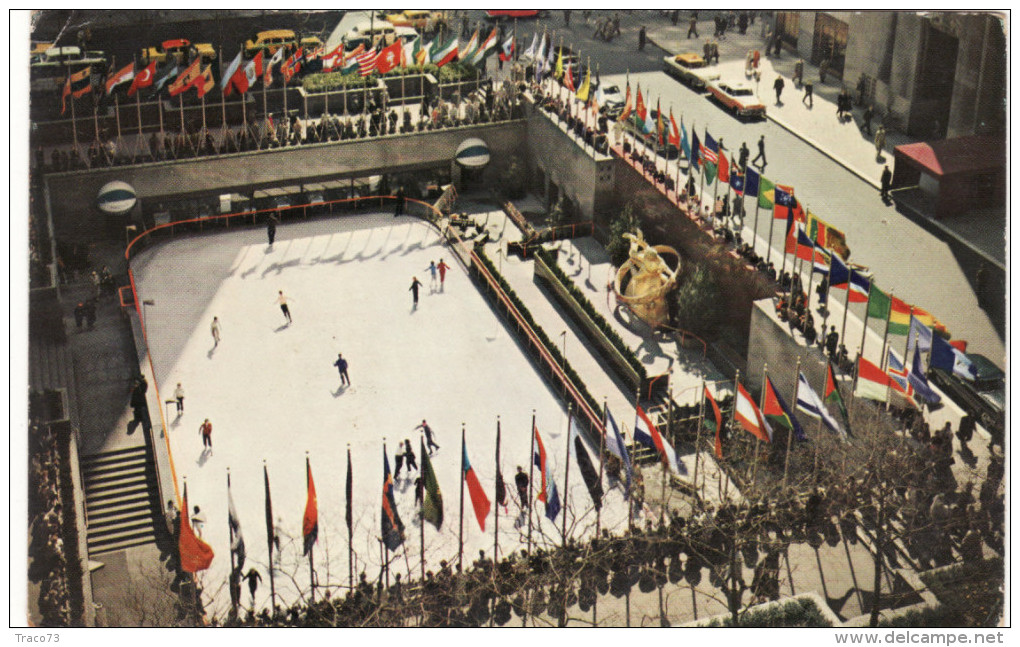 NEW  YORK   /  ROCKEFELLER  PLAZA SKATING RINK - Parks & Gardens