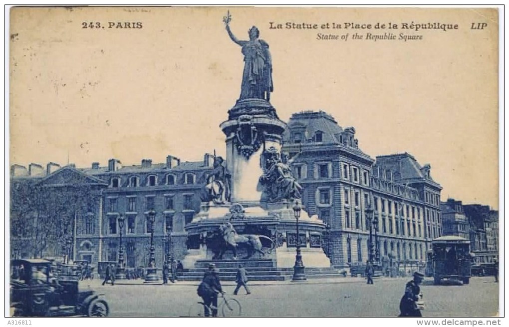 Cpa  PARIS La Statue Et La Place De La Republique - Statues