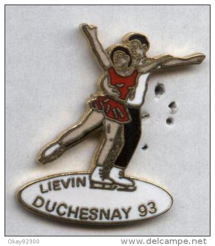 Pin's Patinage Patineur Duchesnay Liévin 93 (rouge) - Skating (Figure)