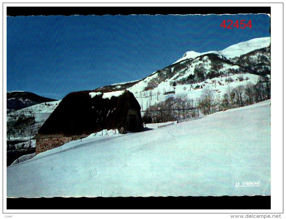 L'auvergne En Hiver Un Buron - Autres & Non Classés