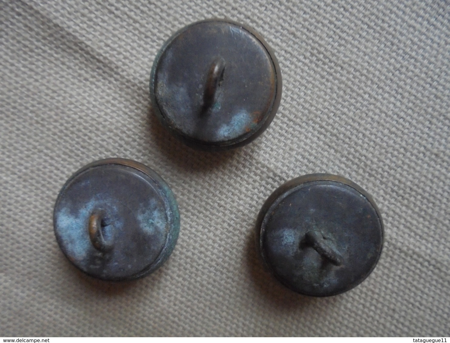 Ancien - Petit Lot 3 Boutons D'uniforme Militaire (dorés) - Boutons