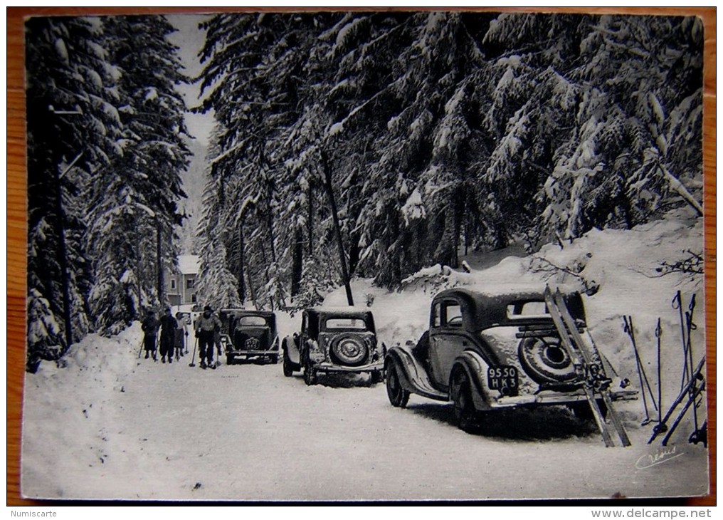 Cpsm LE COL DE PORTE 38 Pendant L' Hiver - Automobiles, Skieurs - Sonstige & Ohne Zuordnung