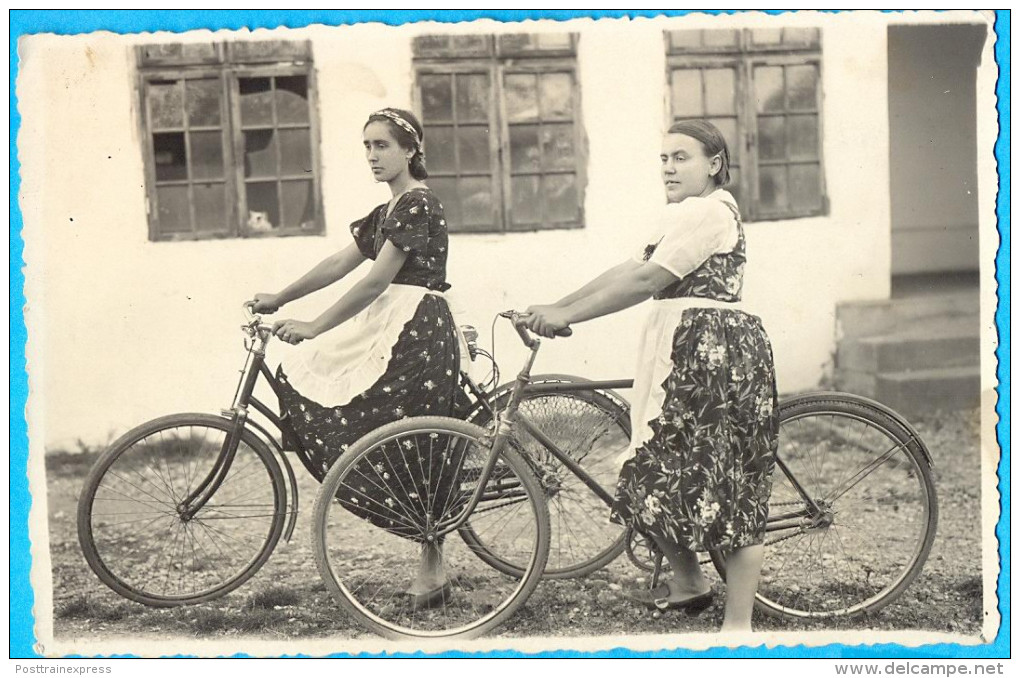 Hungary. Mohacs. The Girls In National Costumes Vith Bikes. - Europa