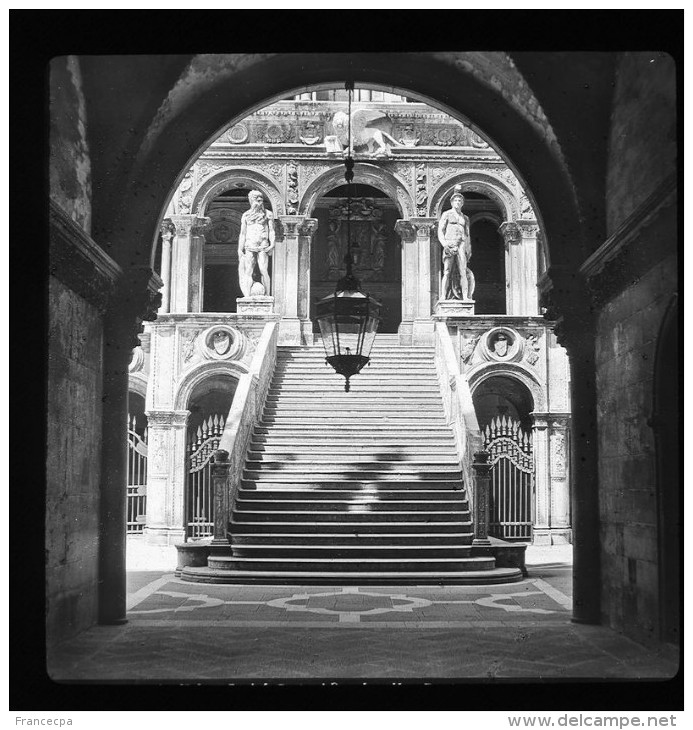 V1681 - ITALIE - VENISE - Escalier Géant Palais Ducal - Plaque Photo Originale à Ne Pas Manquer - Plaques De Verre