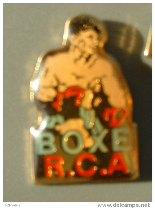 PIN´S BOXE - BOXING - R.C.A - Boxe