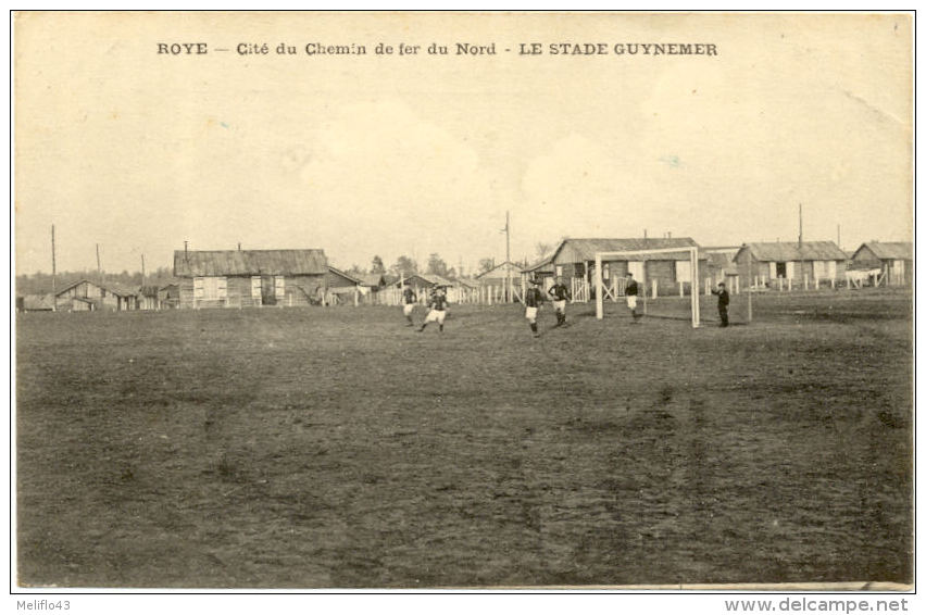 80/ CPA A  - Roye - Cité Du Chemin De Fer Du Nord - Le Stade GUYNEMER (Carte Rare) - Roye