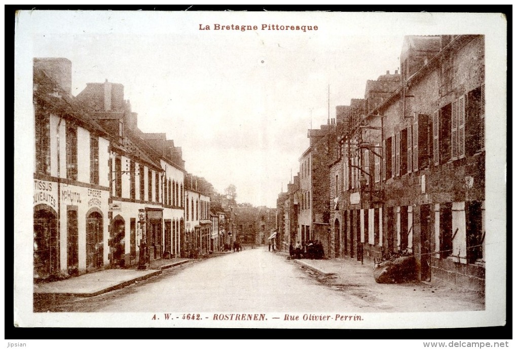 Cpa Du 22 Rostrenen Rue Olivier Perrin     AO60 - Callac