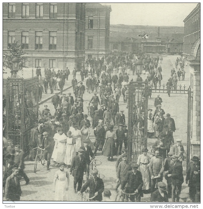 Herstal - Sortie Du Personnel Des Ateliers De La F.N. D'Armes De Guerre ( Voir Verso ) - Herstal