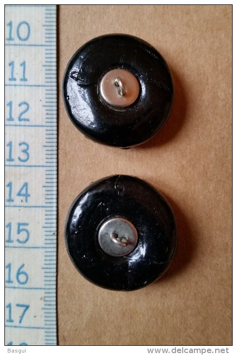 Lot De 2 Boutons Anciens Verre - Buttons