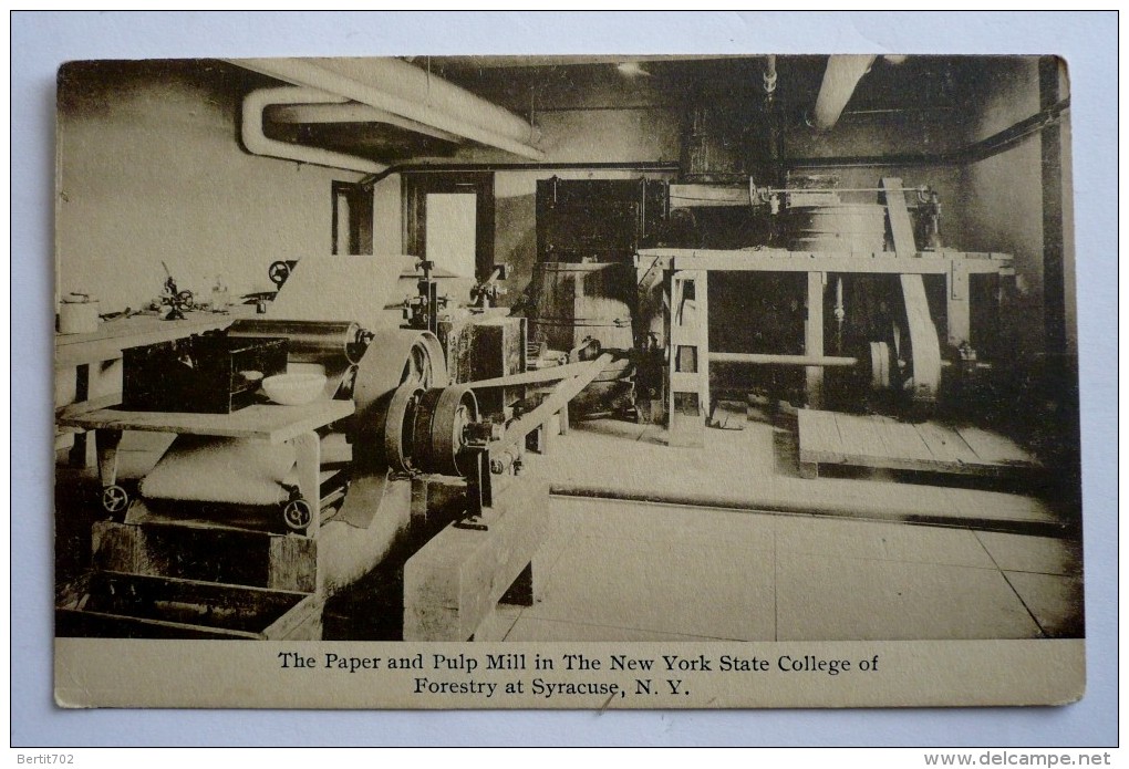 THE PAPER AND PULP MILL IN THE NEW-YORK STATE COLLEGE OF FORESTRY  AT SYRACUSE   N.Y - Syracuse