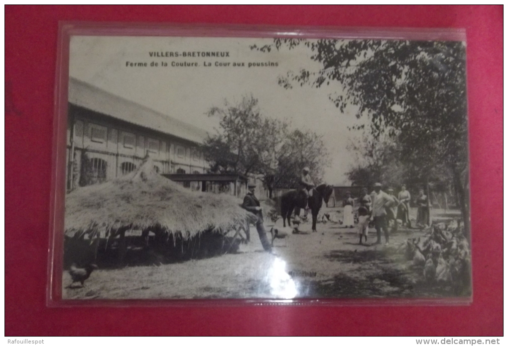 Cp  Villers Bretonneux Ferme De La Couture La Cour Aux Poussins - Villers Bretonneux