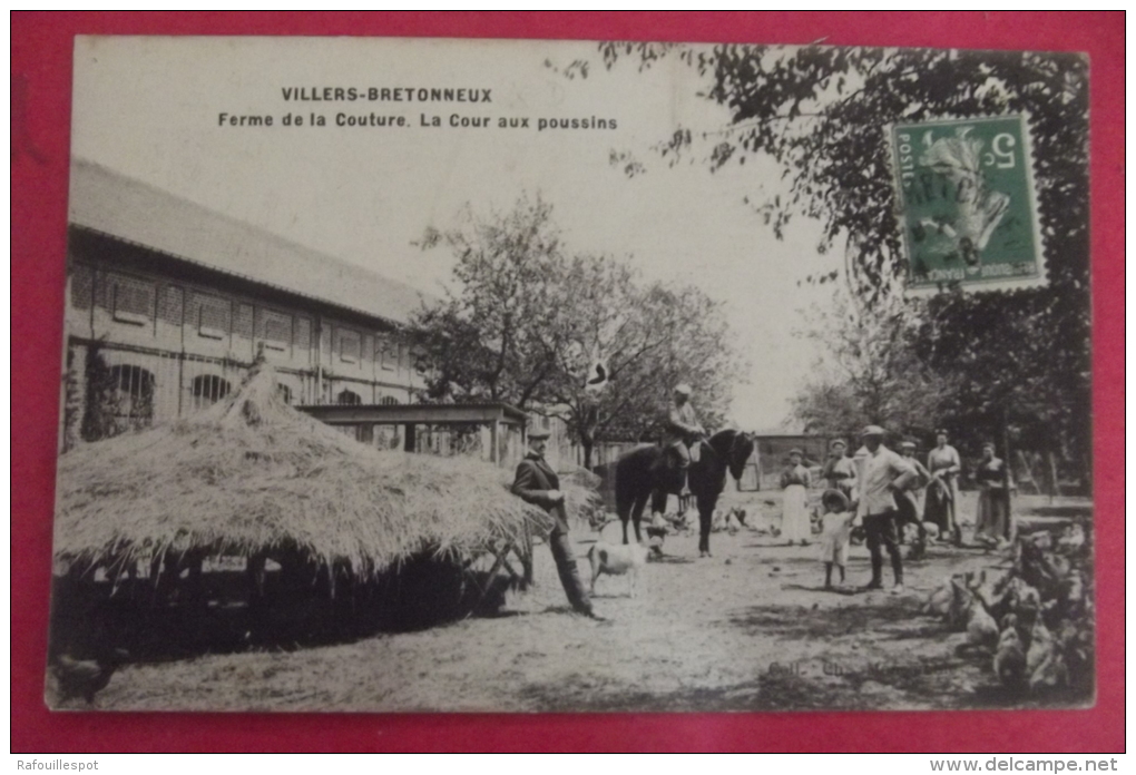 Cp  Villers Bretonneux Ferme De La Couture La Cour Aux Poussins - Villers Bretonneux