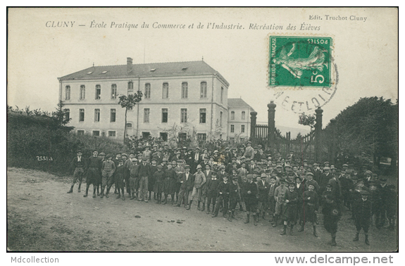 71 CLUNY / Ecole Pratique Du Commerce Et De L'Industrie, Récréation / - Cluny