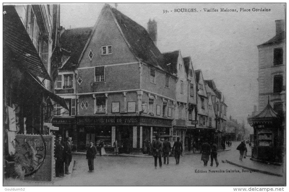 Vieilles Maisons Place Gordaine - Bourges