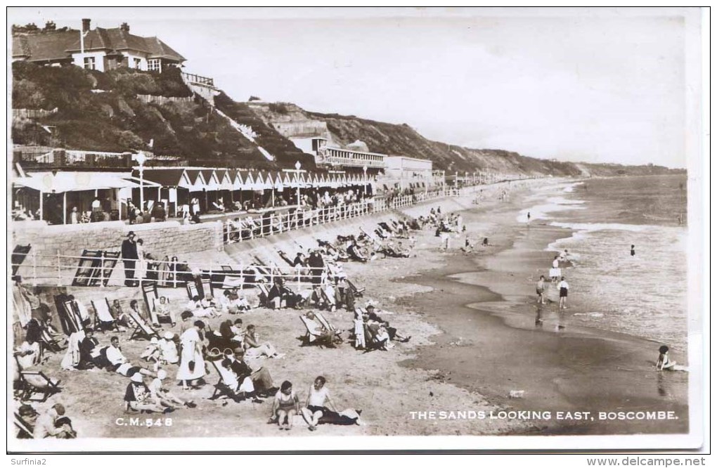 DORSET - BOSCOMBE - THE SANDS LOOKING EAST RP Do602 - Bournemouth (until 1972)