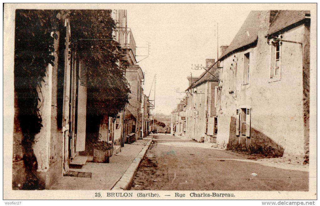 CPA    BRULON    Rue Charles Barreau - Brulon