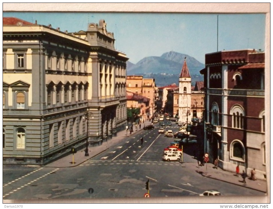 Cartolina  -   Benevento - Il Palazzo Del Governo (sin.) Camera Di Commercio (dx). - Benevento