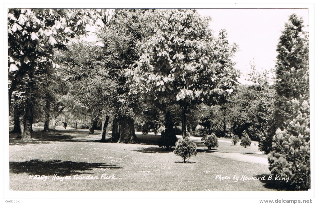 RB 996 -  Real Photo Postcard -  Hayes Garden Park - Middlesex London - Middlesex