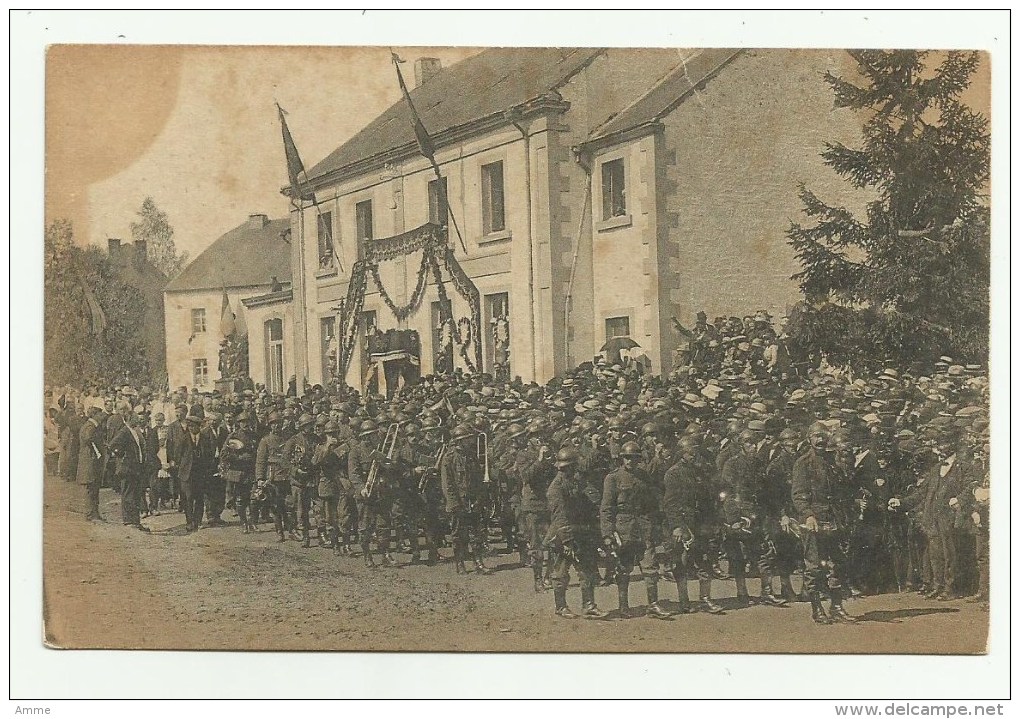 Rossignol  *  Manifestation Patriotique - Un Détachement Du 10me De Ligne Précede Le Cortège - Tintigny