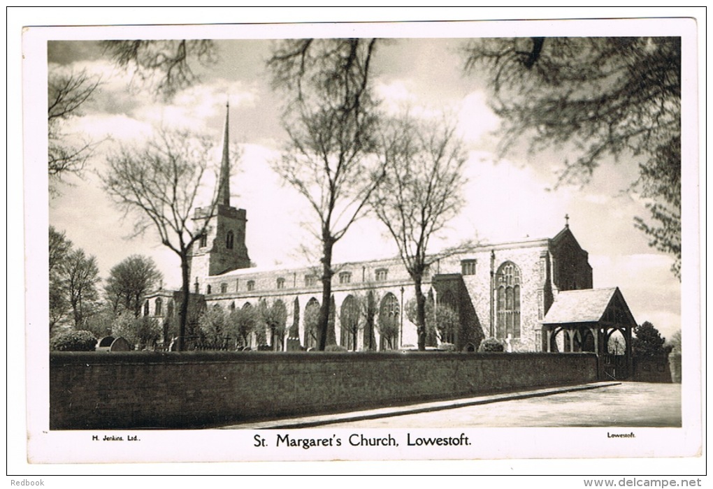 RB 999 - Real Photo Postcard - St Margaret's Church - Lowestoft Suffolk - Lowestoft