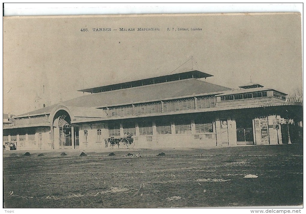 Tarbes     '  65  )       Séries   De  8  Cartes    De  La  Place  Marcadieu - Vic Sur Bigorre