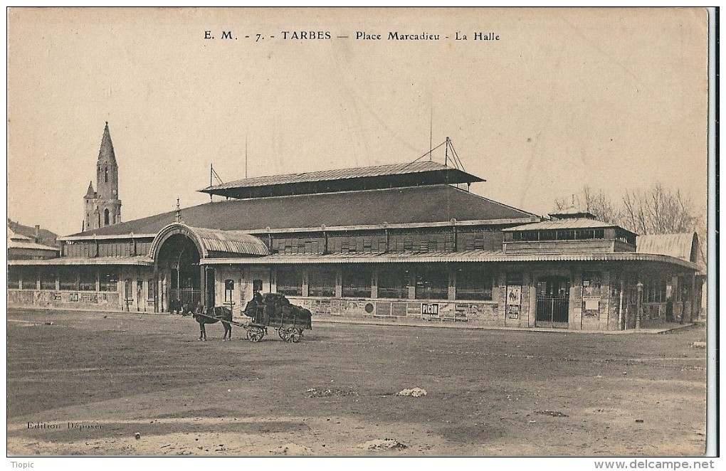 Tarbes     '  65  )       Séries   de  8  cartes    de  la  Place  Marcadieu