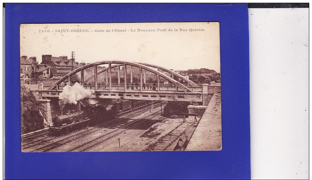 --921) 9)  Saint Brieuc  GARE DE L OUEST ET TRAIN (TACHES TRES LEGERES EN HAUT Sinon Très Très Bon état) - Saint-Brieuc