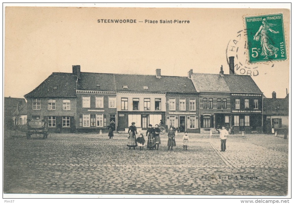 STEENVOORDE - Place Saint Pierre - Steenvoorde