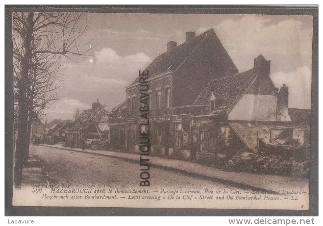 59----HAZEBROUCK---Passage A Niveau-Rue De La Clef--les Maisons Bombardées - Hazebrouck