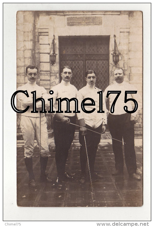 Escrime RARE Carte Photo Entraineur + Champions  De France 3 Années  1900? Voir Recto - Fencing