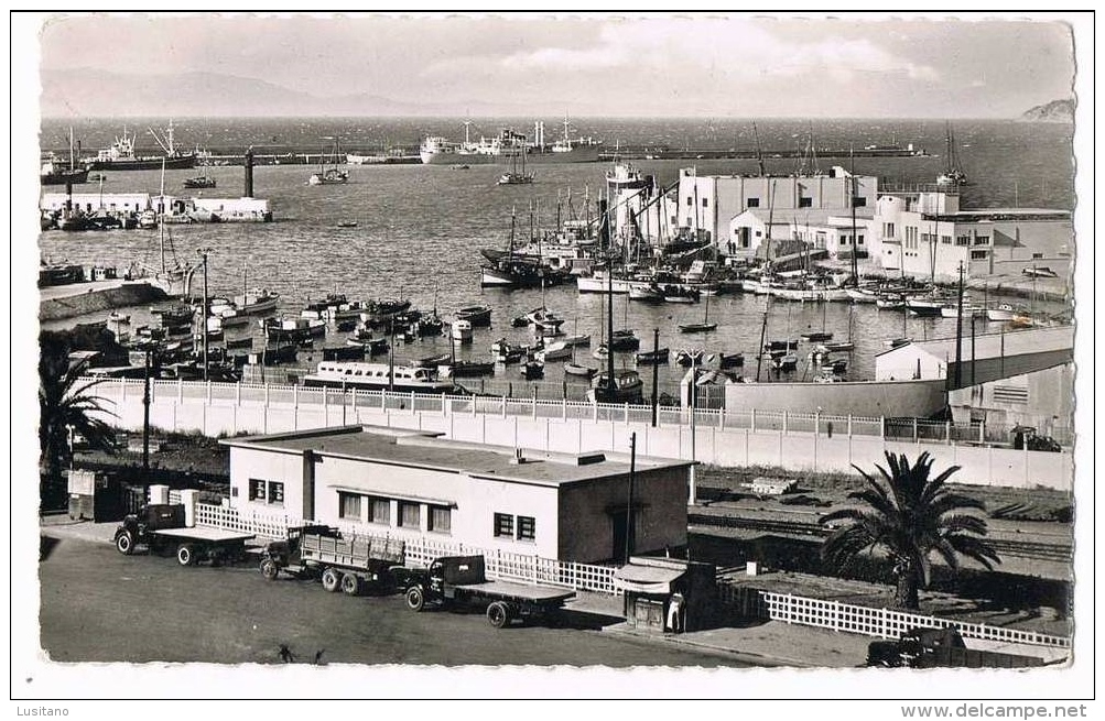 Tanger 1954 Cars Voitures Truck Yacht Paquebot Boats Real Photo Postcard ( 2 Scans ) Marocco - Maroco - Vrachtwagens En LGV