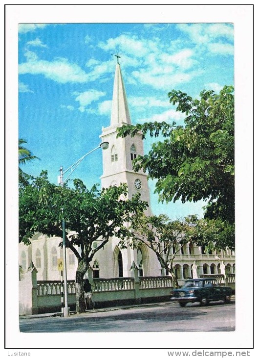 Beira - Catedral Church Cathedral Cathedrale - Car Voiture ( 2 Scans ) Moçambique Mozambique - Mozambique