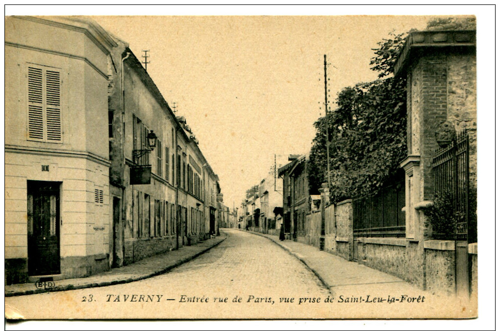 95 Val D´Oise -non  Circulée  - Taverny Entrée Rue De Paris Vue Prise De Saint Leu La Forêt- énoncé RARE - Taverny