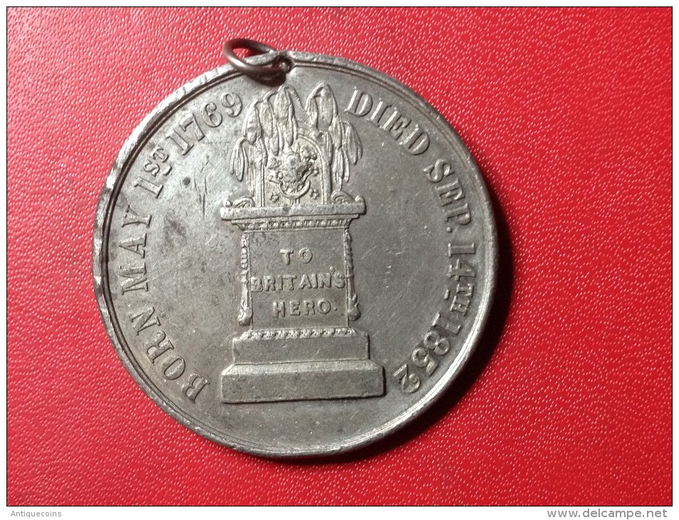 MEDAILLE DU  °DUKE OF WELLINGTON° - Monarquía/ Nobleza