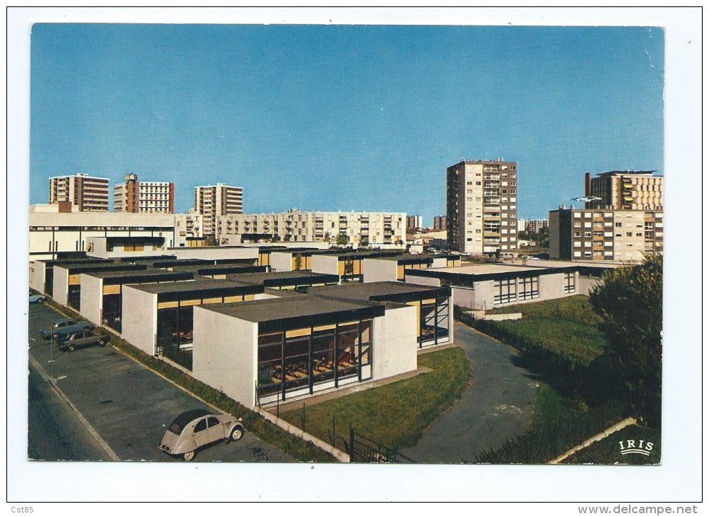 CPM - La Mee-sur-Seine - Groupe Scolaire Albert Camus (A. Croizé Archte D.P.L.G) - Le Mee Sur Seine