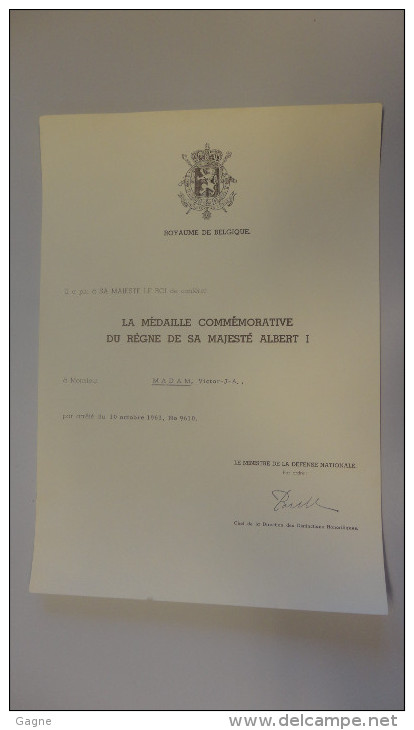 14T - Royaume De Belgique Décoration Militaire Commémorative Règne Albert 1er - Diploma & School Reports