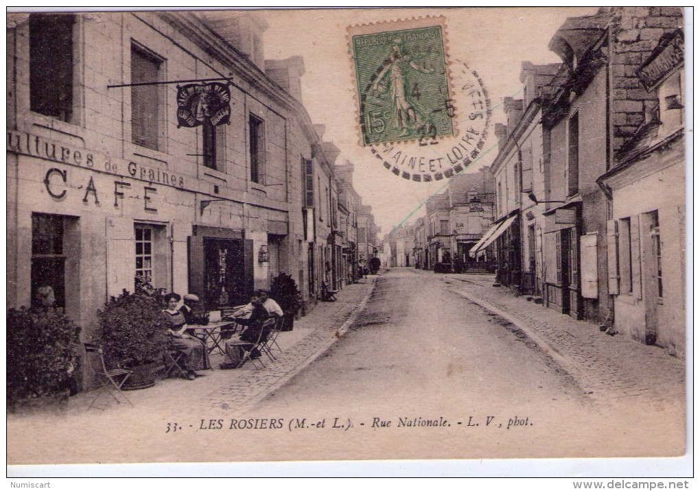 Les Rosiers-sur-Loire.. Animée.. Rue Nationale.. Café Du Cheval Blanc.. Terrasse - Autres & Non Classés