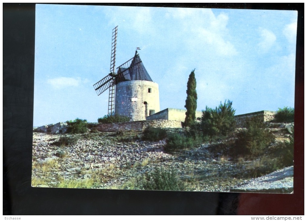 Fontvieille Le Moulin De Daudet - Fontvieille