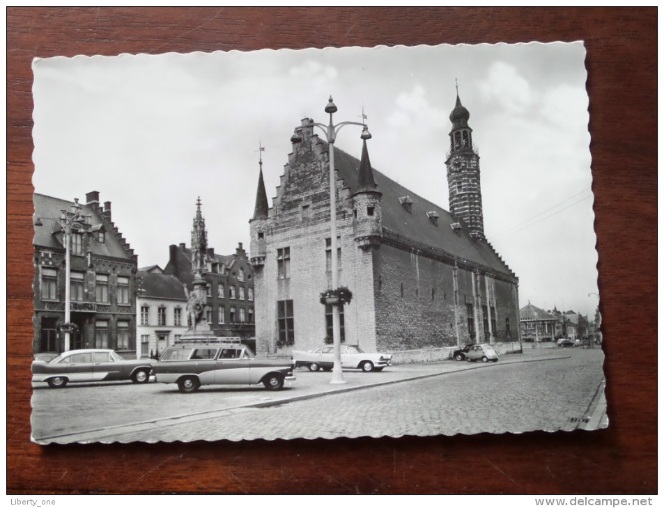 Stadhuis En Gedenkteken Van Boerenkrijg / Anno 19?? ( Zie Foto Voor Details ) !! - Herentals