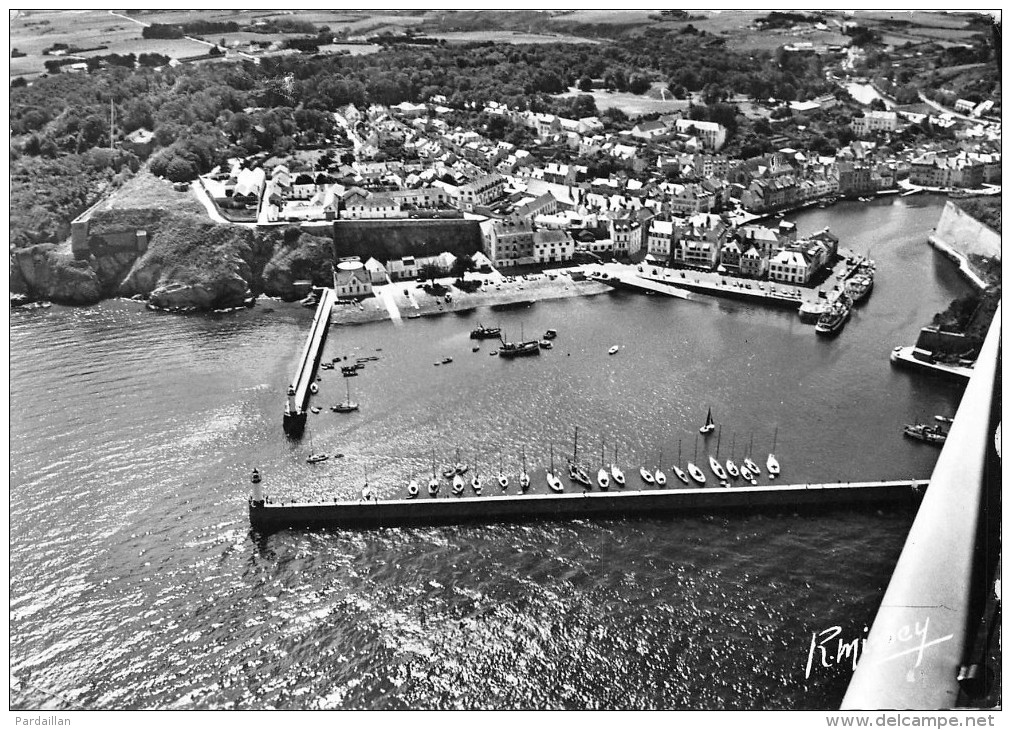 56. LE PALAIS.   VUE AERIENNE. - Palais