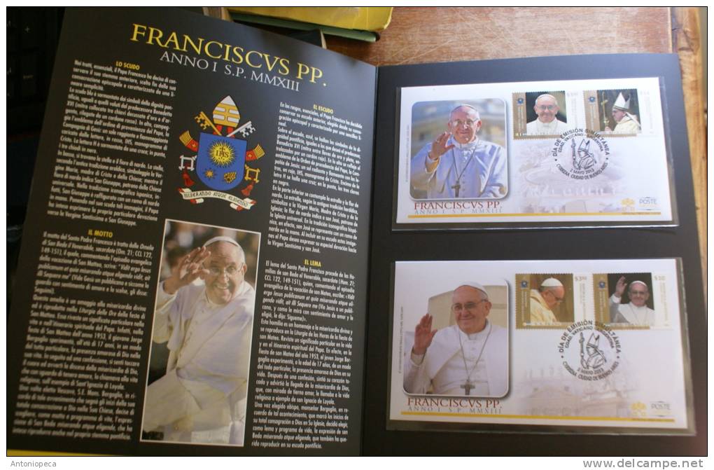 VATICANO 2013 - OFFICIAL VATICAN POSTAL SERVICE FOLDER  POPE FRANCESCO COMPL, SET - Collections