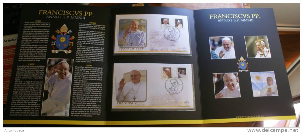 VATICANO 2013 - OFFICIAL VATICAN POSTAL SERVICE FOLDER  POPE FRANCESCO COMPL, SET - Collections