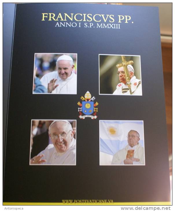 VATICANO 2013 - OFFICIAL VATICAN POSTAL SERVICE FOLDER  POPE FRANCESCO COMPL, SET