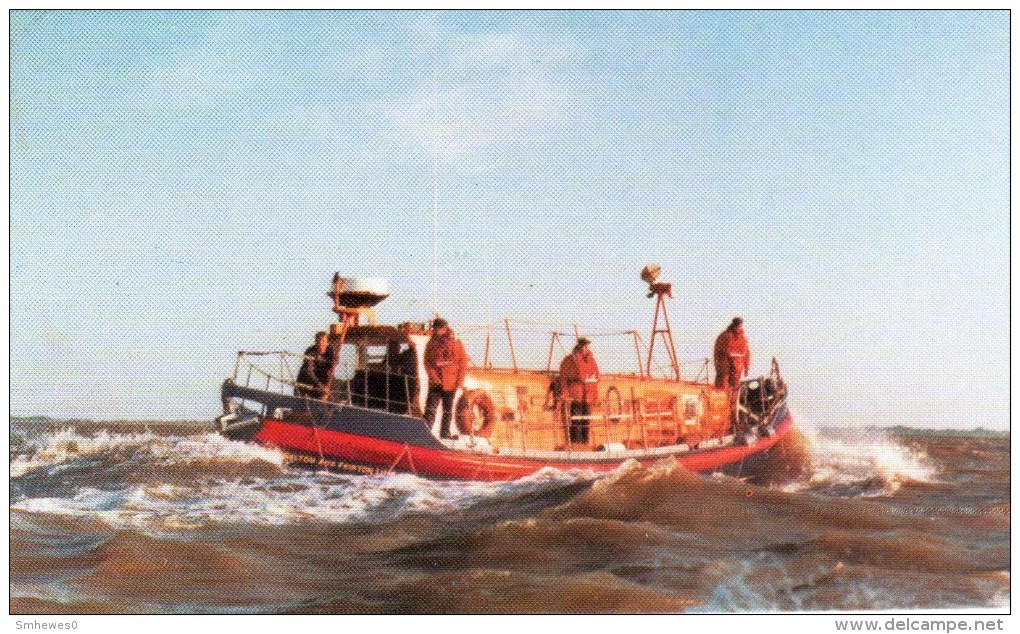 Postcard - Walton & Frinton Lifeboat, Essex. A - Other & Unclassified