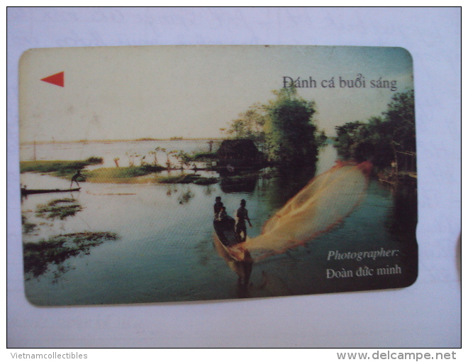 Vietnam Viet Nam Used Magnetic 60000d Phone Card / Phonecard : Fishing In The Morning / 02 Images - Vietnam