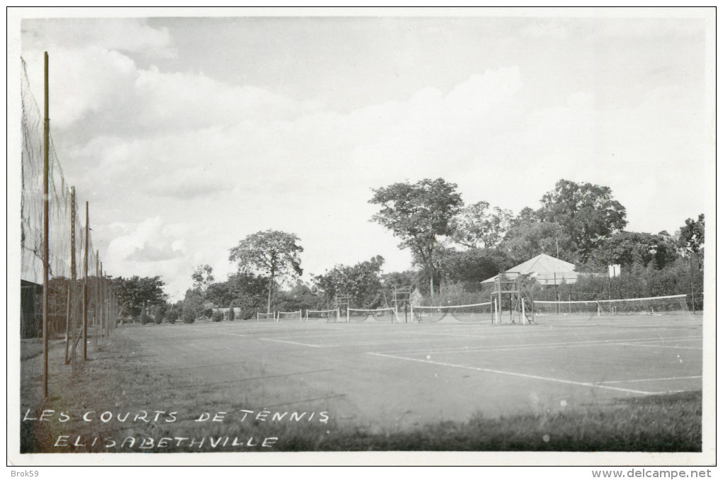 CONGO BELGE - ELISABETHVILLE - BELLE CARTE PHOTO DES COURTS DE TENNIS - Congo Belge