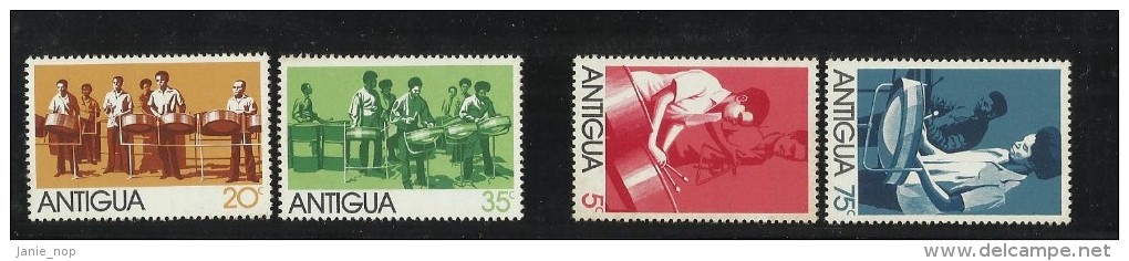 Antigua 1974 Carnival MNH - 1960-1981 Autonomie Interne
